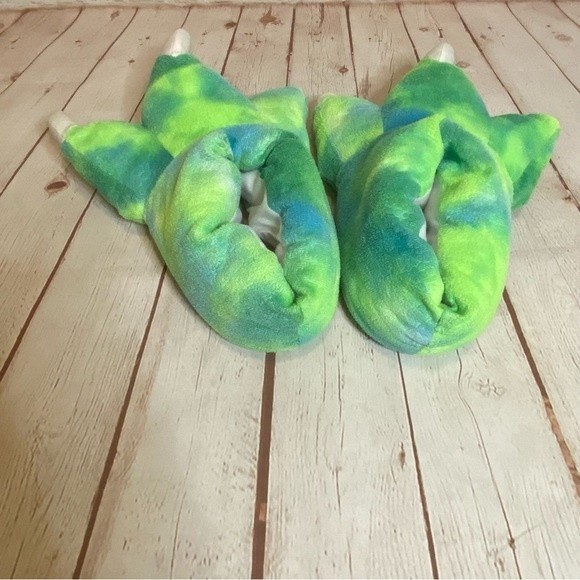 3D Dinosaur/Bear Claw Green Tie Dye Plush Kids Slippers - Picture 2 of 4